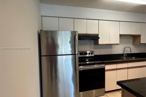 Condominio en alquiler en Pompano Beach, Florida, 1 dormitorio, 58.81 m2 № 1872173 - foto 4