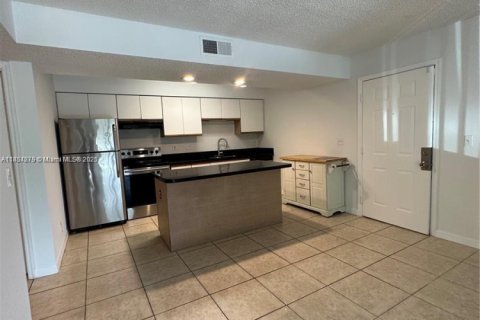 Condominio en alquiler en Pompano Beach, Florida, 1 dormitorio, 58.81 m2 № 1872173 - foto 8
