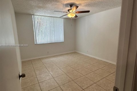 Condominio en alquiler en Pompano Beach, Florida, 1 dormitorio, 58.81 m2 № 1872173 - foto 10