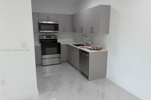 Снять в аренду квартиру в Хайалиа, Флорида 2 спальни, № 1992213 - фото 5