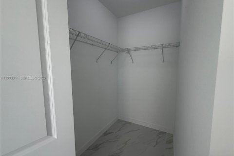 Снять в аренду квартиру в Хайалиа, Флорида 2 спальни, № 1992213 - фото 10