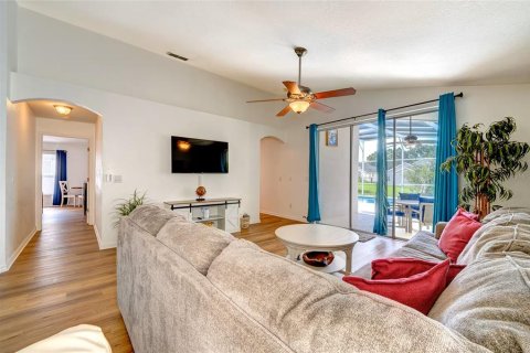 Villa ou maison à vendre à Davenport, Floride: 4 chambres, 157.93 m2 № 2352480 - photo 4