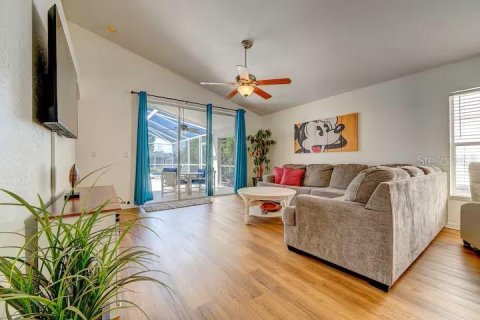 Villa ou maison à vendre à Davenport, Floride: 4 chambres, 157.93 m2 № 2352480 - photo 3