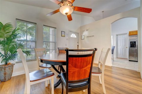 Villa ou maison à vendre à Davenport, Floride: 4 chambres, 157.93 m2 № 2352480 - photo 10
