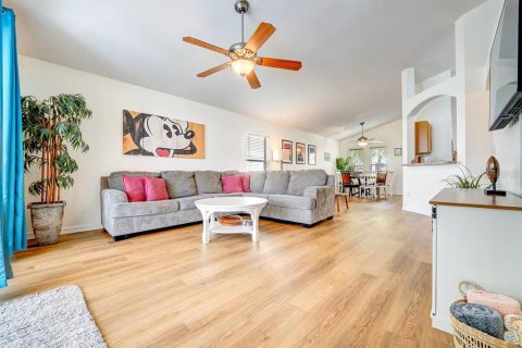 Villa ou maison à vendre à Davenport, Floride: 4 chambres, 157.93 m2 № 2352480 - photo 2