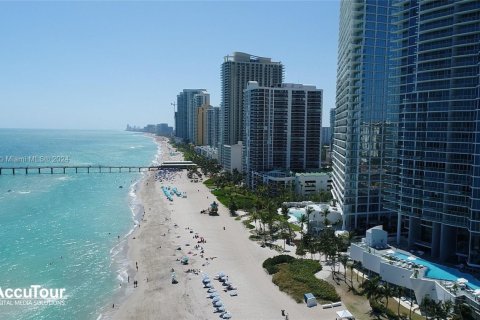 Condominio en venta en Sunny Isles Beach, Florida, 1 dormitorio, 67.35 m2 № 1188350 - foto 25