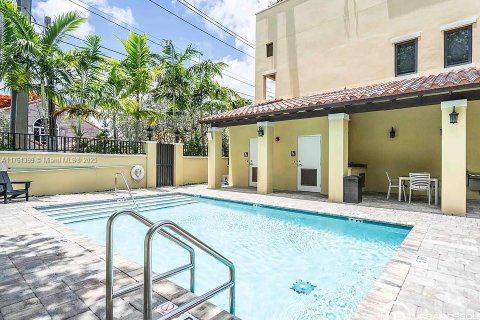 Купить коммерческую недвижимость в Корал-Гейблс, Флорида № 1958935 - фото 5