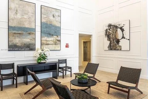 Купить коммерческую недвижимость в Корал-Гейблс, Флорида № 1958935 - фото 3