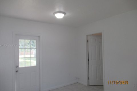 House in Miami Gardens, Florida 3 bedrooms, 88.81 sq.m. № 1973663 - photo 4