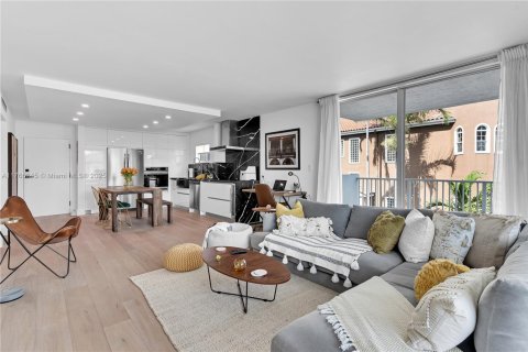 Condo in North Miami Beach, Florida, 2 bedrooms  № 1868433 - photo 11