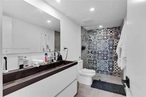 Condo in North Miami Beach, Florida, 2 bedrooms  № 1868433 - photo 21