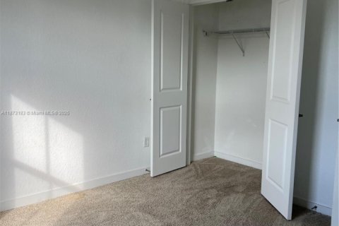 Adosado en venta en Homestead, Florida, 3 dormitorios, 151.24 m2 № 1927069 - foto 11