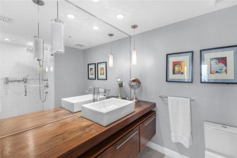 Condo in Miami, Florida, 3 bedrooms  № 1802452 - photo 23