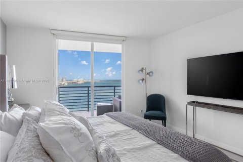 Copropriété à louer à Miami, Floride: 3 chambres, 166.48 m2 № 1802452 - photo 17