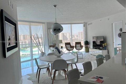 Condominio en alquiler en Sunny Isles Beach, Florida, 3 dormitorios, 135.73 m2 № 1995591 - foto 6