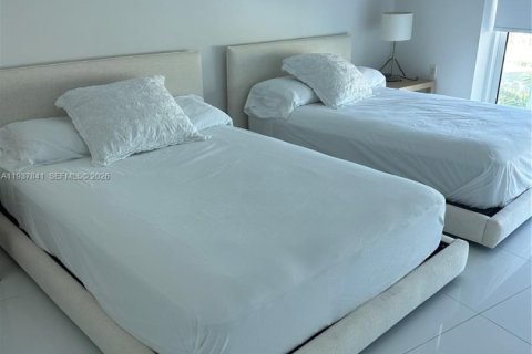 Condominio en alquiler en Sunny Isles Beach, Florida, 3 dormitorios, 135.73 m2 № 1995591 - foto 12