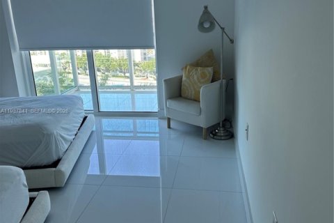 Condominio en alquiler en Sunny Isles Beach, Florida, 3 dormitorios, 135.73 m2 № 1995591 - foto 11