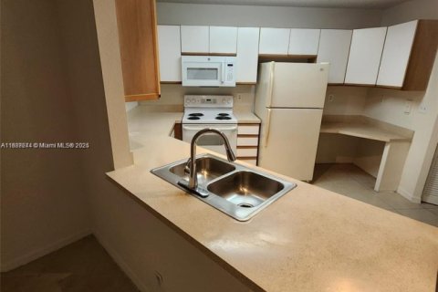 Copropriété à vendre à Pompano Beach, Floride: 3 chambres, 108.7 m2 № 1932879 - photo 6