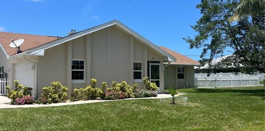 House in Palm Coast, Florida 3 bedrooms, 154.96 sq.m. № 1808046