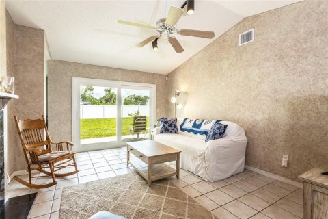 House in Palm Coast, Florida 3 bedrooms, 154.96 sq.m. № 1808046 - photo 27
