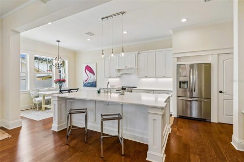 Casa en venta en Tampa, Florida, 4 dormitorios, 277.41 m2 № 2151623 - foto 6