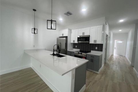 Appartement à louer à Port Charlotte, Floride: 3 chambres, 111.67 m2 № 2111647 - photo 4