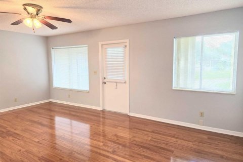 Propiedad comercial en venta en West Palm Beach, Florida № 2434376 - foto 8