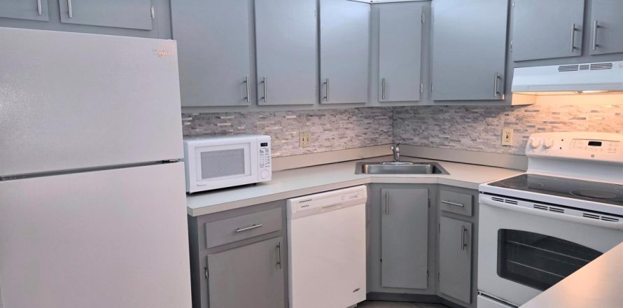 Propiedad comercial en West Palm Beach, Florida № 2434376