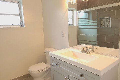 Propiedad comercial en venta en West Palm Beach, Florida № 2434376 - foto 26