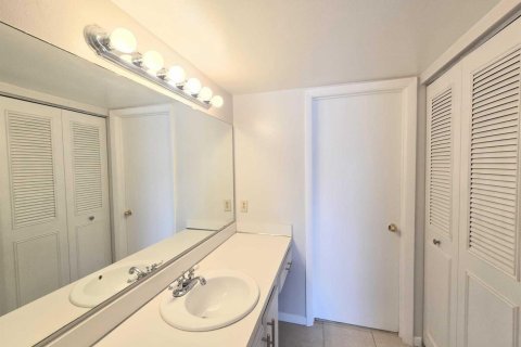 Propiedad comercial en venta en West Palm Beach, Florida № 2434376 - foto 13