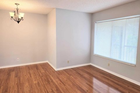 Propiedad comercial en venta en West Palm Beach, Florida № 2434376 - foto 6