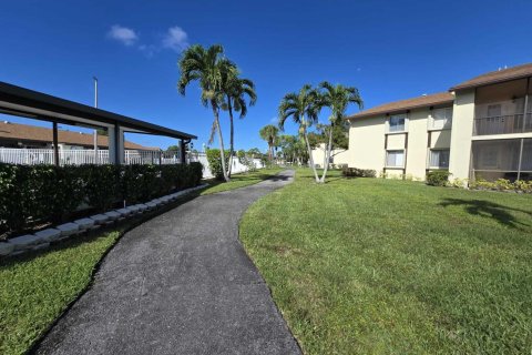 Propiedad comercial en venta en West Palm Beach, Florida № 2434376 - foto 17