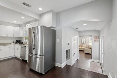 Casa en venta en Tampa, Florida, 3 dormitorios, 153.47 m2 № 1852480 - foto 9