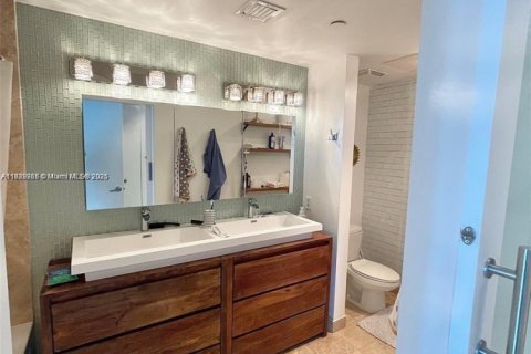 Condominio en venta en Miami, Florida, 3 dormitorios, 128.67 m2 № 1934566 - foto 4