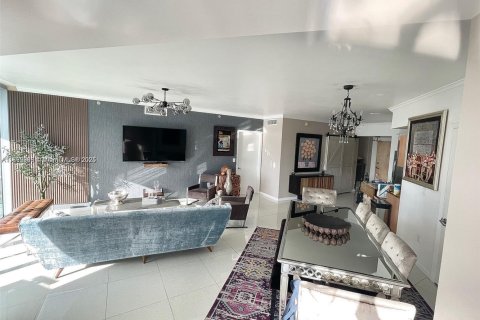 Condominio en venta en Miami, Florida, 3 dormitorios, 128.67 m2 № 1934566 - foto 17