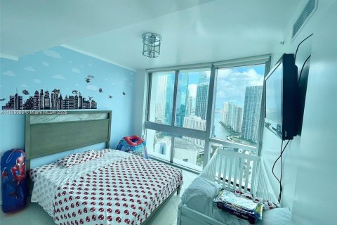 Condominio en venta en Miami, Florida, 3 dormitorios, 128.67 m2 № 1934566 - foto 3