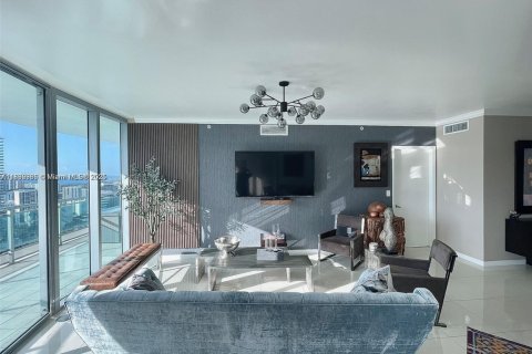 Condominio en venta en Miami, Florida, 3 dormitorios, 128.67 m2 № 1934566 - foto 16