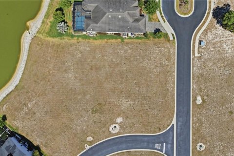 Terreno en Auburndale, Florida № 2103273