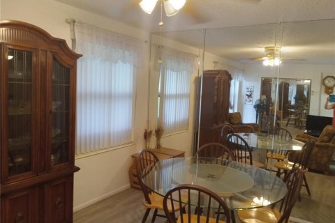 Снять в аренду кондоминиум в Клируотер, Флорида 2 комнаты, 102.19м2, № 1843442 - фото 19