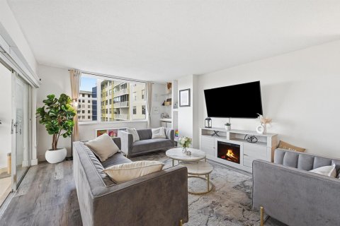 Condo in Hollywood, Florida, 2 bedrooms  № 2193137