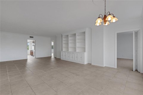 Copropriété à vendre à Tampa, Floride: 2 chambres, 136.19 m2 № 2299294 - photo 11