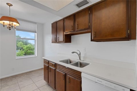 Copropriété à vendre à Tampa, Floride: 2 chambres, 136.19 m2 № 2299294 - photo 27