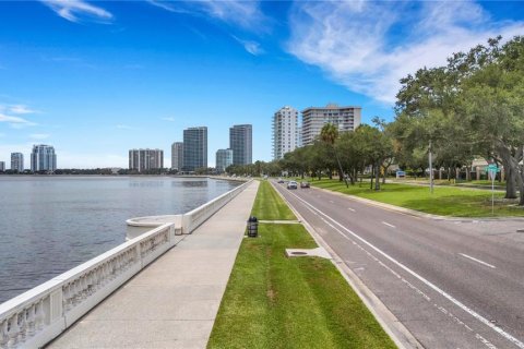 Copropriété à vendre à Tampa, Floride: 2 chambres, 136.19 m2 № 2299294 - photo 3