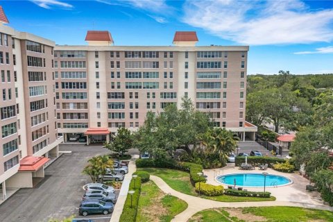Condo in Tampa, Florida, 2 bedrooms № 2299294