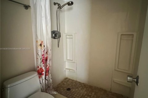 Copropriété à louer à Hallandale Beach, Floride: 2 chambres, 111.48 m2 № 1935197 - photo 16