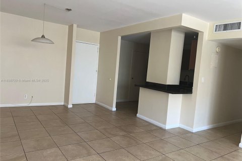 Copropriété à louer à Hallandale Beach, Floride: 2 chambres, 111.48 m2 № 1935197 - photo 5