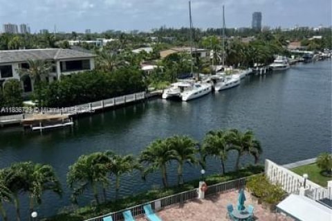 Copropriété à louer à Hallandale Beach, Floride: 2 chambres, 111.48 m2 № 1935197 - photo 21