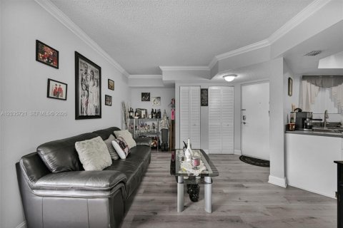 Купить кондоминиум в Майами, Флорида 2 спальни, 73.95м2, № 2086691 - фото 14