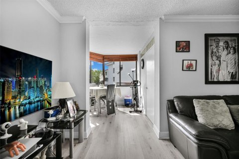 Купить кондоминиум в Майами, Флорида 2 спальни, 73.95м2, № 2086691 - фото 8