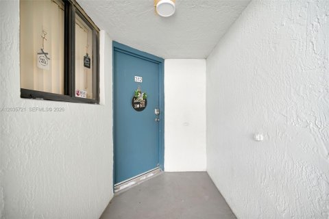 Купить кондоминиум в Майами, Флорида 2 спальни, 73.95м2, № 2086691 - фото 6